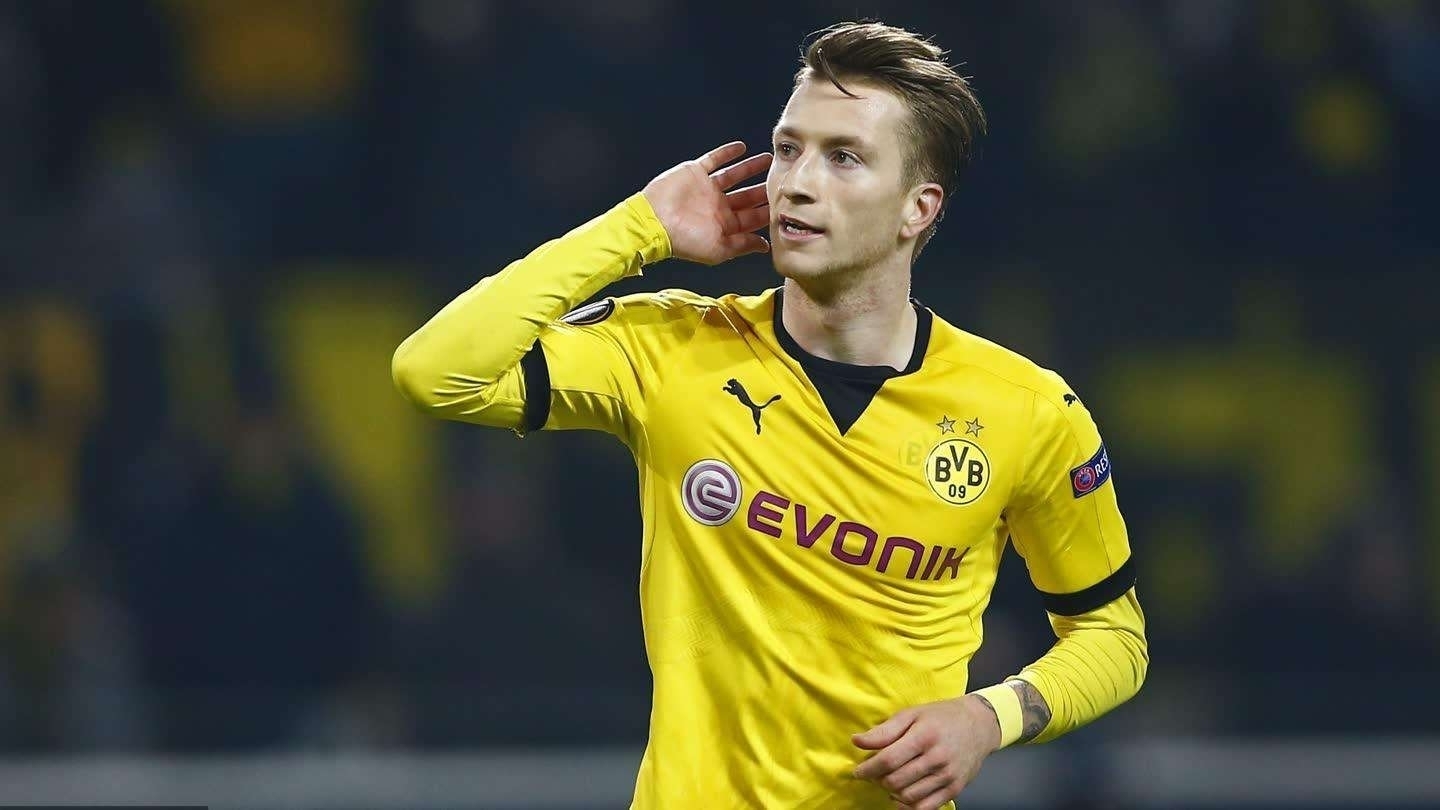 足球淘汰赛上演强强对话，渝州貔貅队读秒扳平祁连灰熊队，团队配合流畅；禁区内连续解围的简单介绍