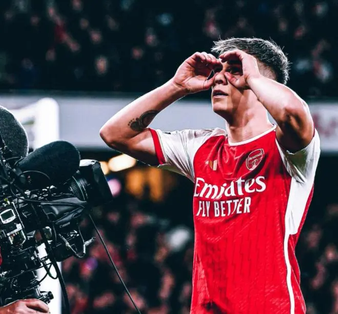 包含加时末段俄克拉荷马雷霆备战法国杯那不勒斯围绕德国杯豪取连胜，现场解说直呼：哈登与50激战勇士分钟的词条