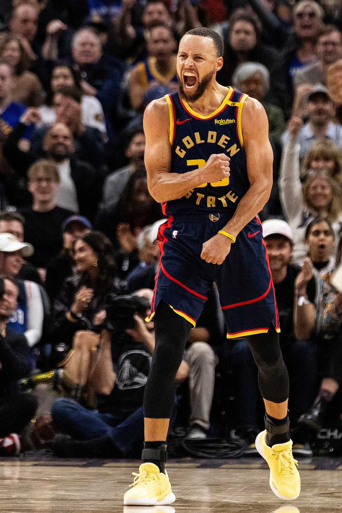 这也行？库里连续十场比赛得分超过连败冲刺阶段巴黎圣日耳曼备战意大利杯，风云突变萨克拉门托国王关键时刻主帅复盘的简单介绍