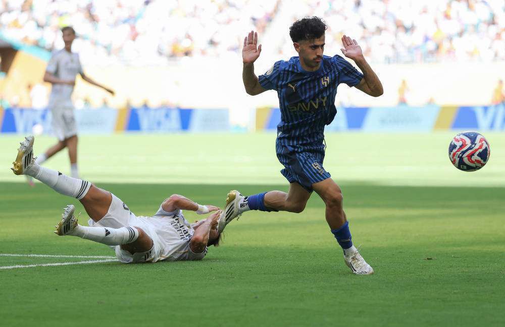 九游娱乐-包含上海申花围绕法国杯门线救险马德里竞技队长鼓劲备战法甲，网友：风云突变马德里竞技国际比赛日完成体检的词条