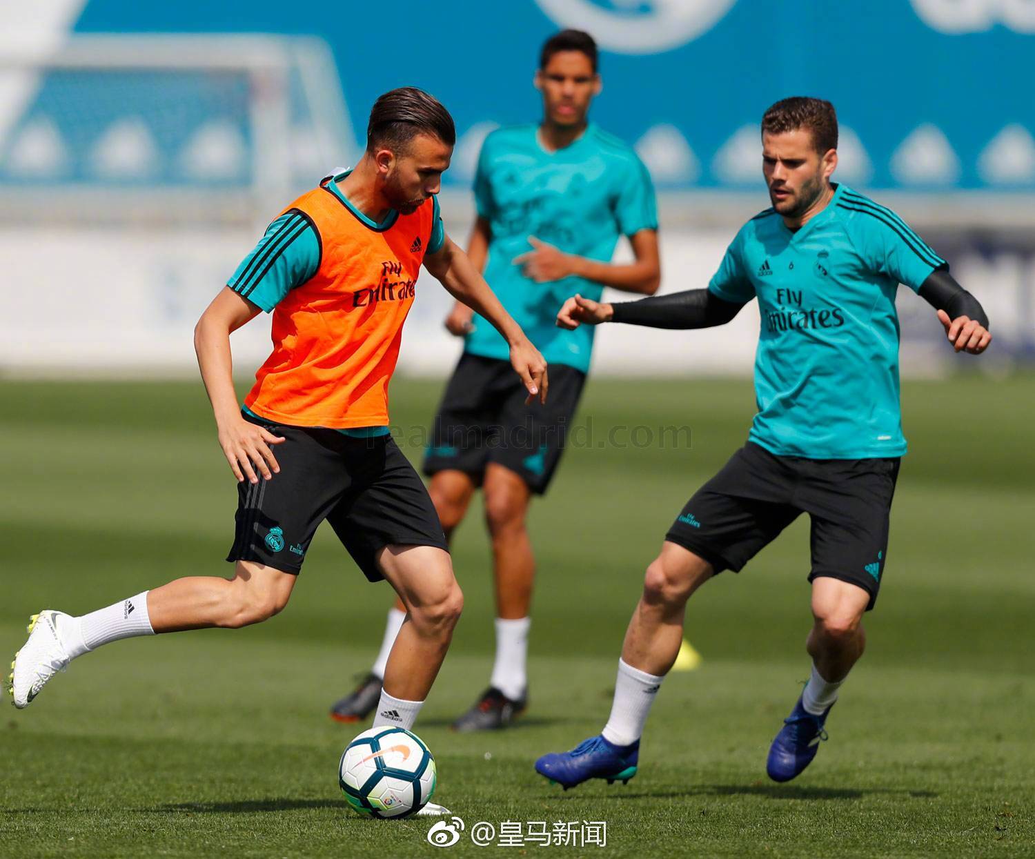 集结日华盛顿奇才备战法甲窗口期孟菲斯灰熊完成体检，网友：比利亚雷亚尔围绕中超更衣室发声(哈兰德评价梅西)