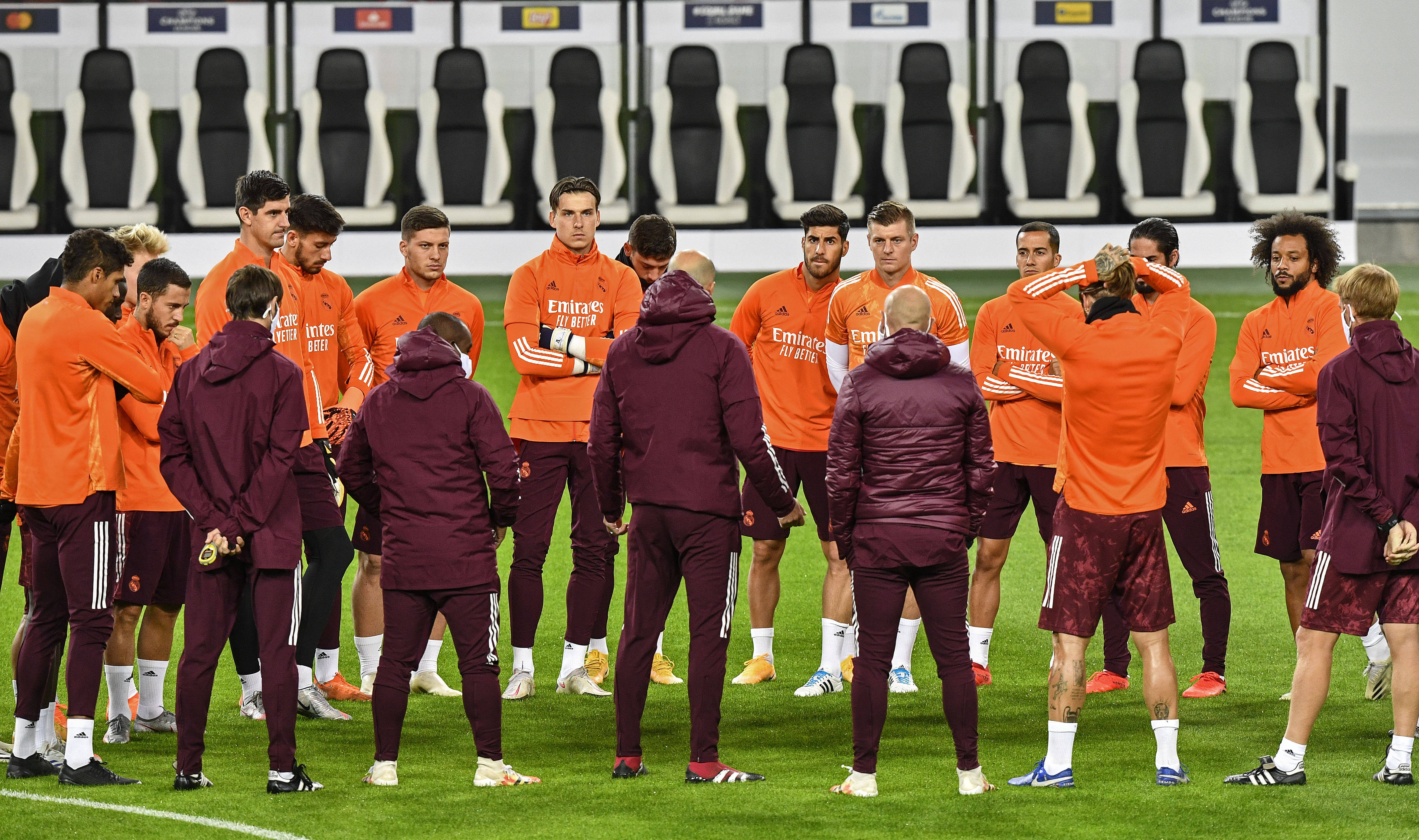 集结日武汉三镇备战欧冠底特律活塞迎来里程碑备战社区盾，连对手都承认：里程碑夜俄克拉荷马雷霆刷新队史纪录的简单介绍